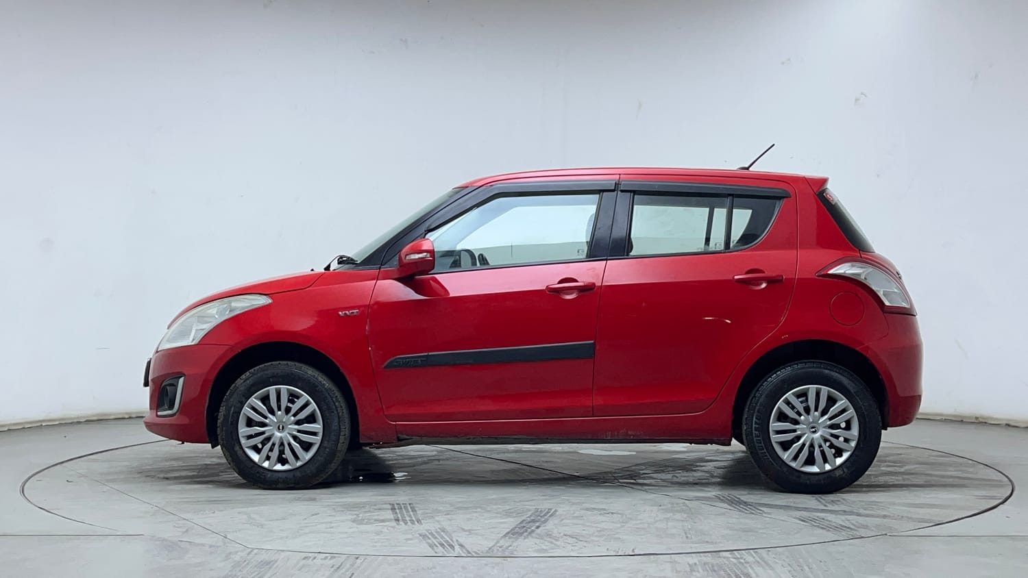 2016 Maruti Suzuki Swift - 2