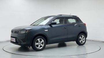 Used 2023 Mahindra XUV 300 W6 1.2 Petrol AMT Petrol Automatic Image