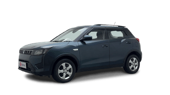 Used 2023 Mahindra XUV 300 W6 1.2 Petrol AMT Petrol Automatic Image