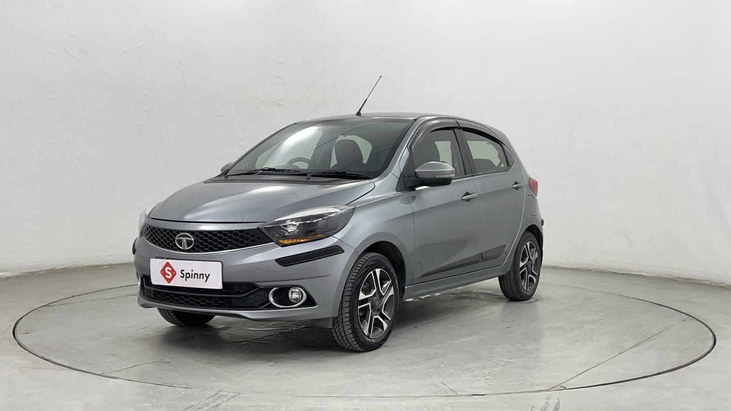 2019 Tata Tiago XZ+ Petrol+cng(outside fitted)