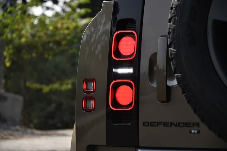 New Land Rover Defender engine ENGINE RIGHT SIDE VIEW