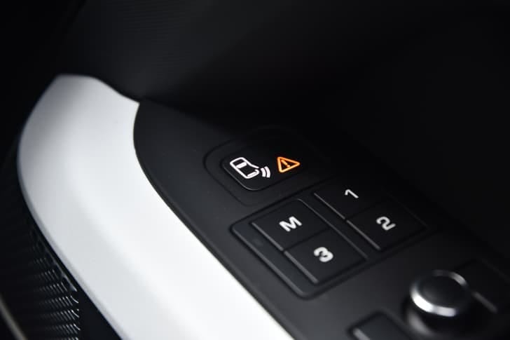 New Land Rover Defender interior RIGHT SIDE FRONT DOOR CABIN VIEW