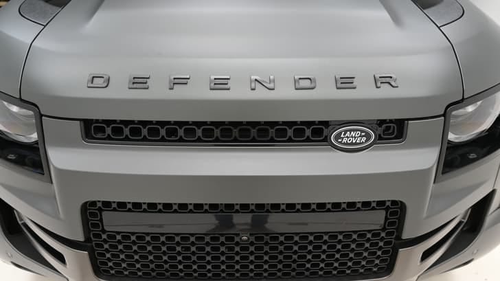 New Land Rover Defender exterior RIGHT FRONT CORNER VIEW