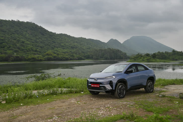 New Tata Curvv EV exterior RIGHT SIDE VIEW