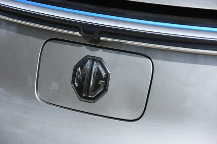 New MG Motors Comet EV engine ENGINE RIGHT SIDE HINGE & APRON VIEW