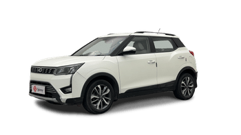 Used 2021 Mahindra XUV 300 W8 (O) 1.2 Petrol AMT Petrol Automatic Image