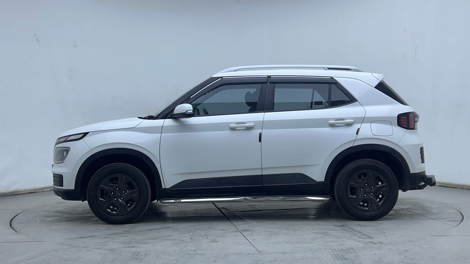 2025 Hyundai Venue - 2