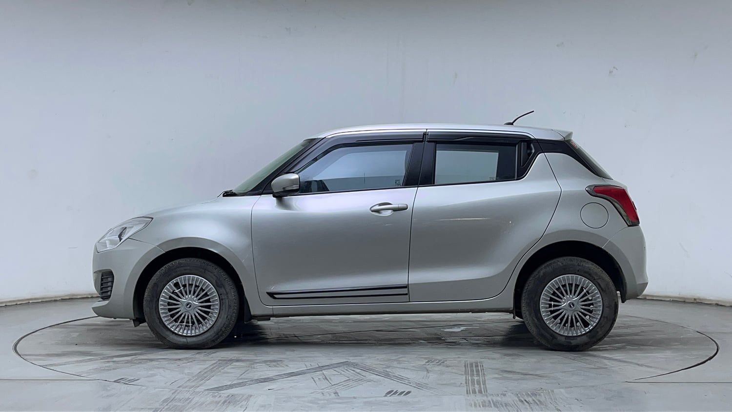 2020 Maruti Suzuki Swift - 2