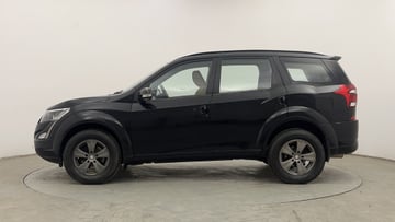 Used 2018 Mahindra XUV500 W7 AT Diesel Automatic Image
