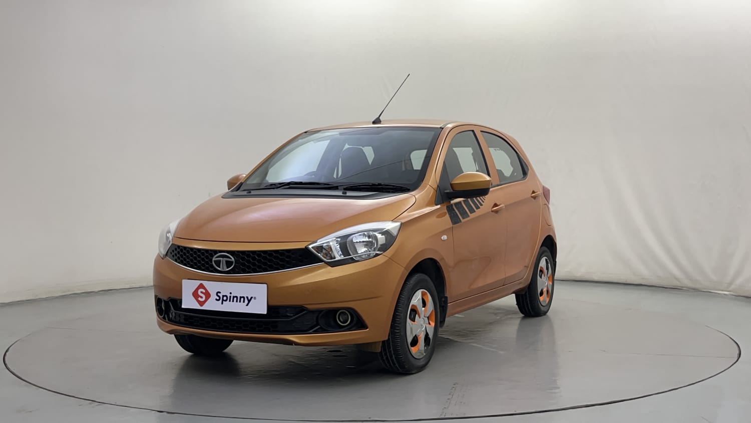 2016 Tata Tiago Revotron XT