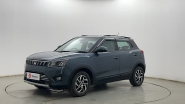Used 2024 Mahindra XUV 300 W8 (O) 1.2 Petrol AMT Petrol Automatic Image