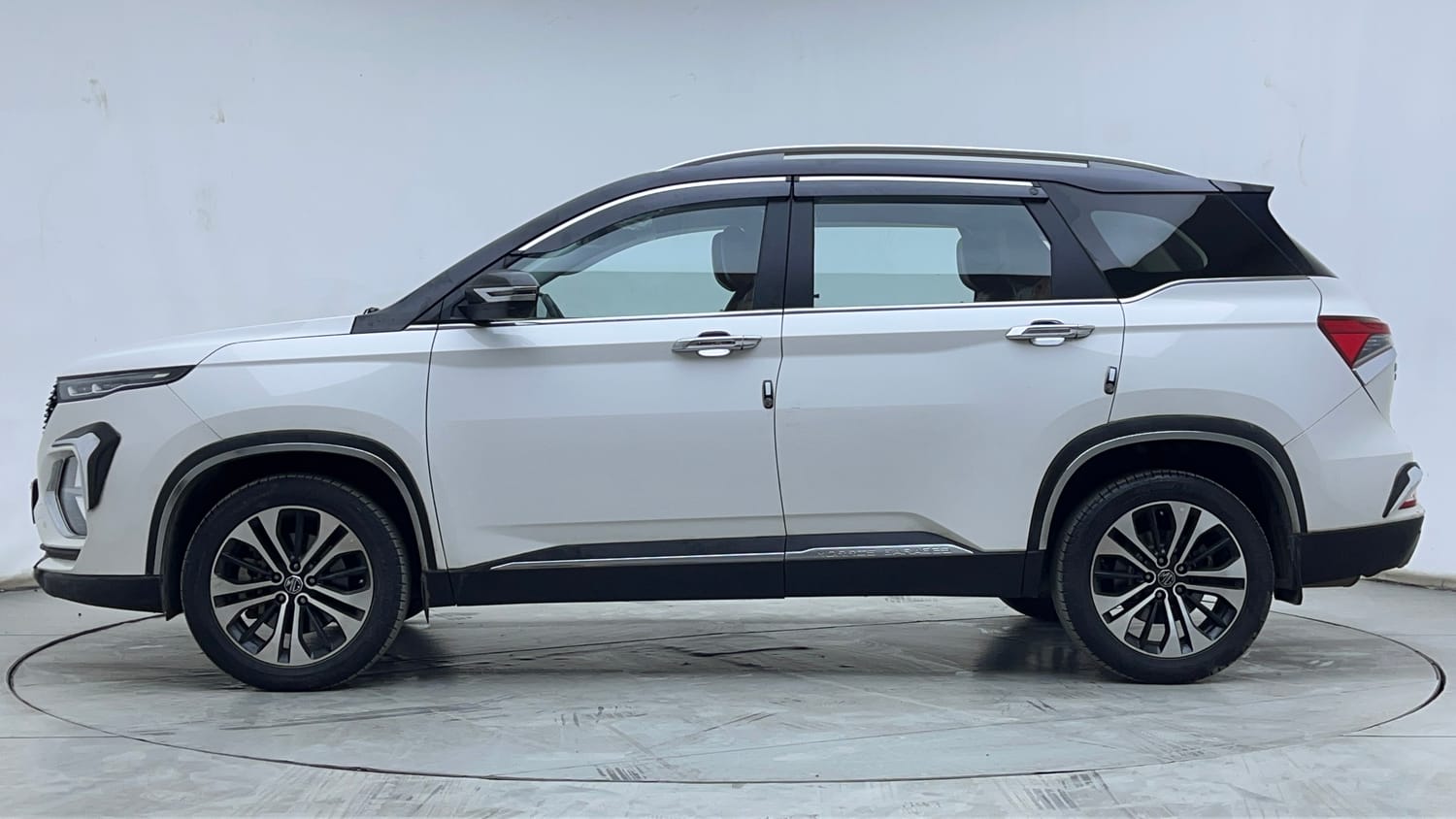 2022 MG Motors Hector Plus - 2