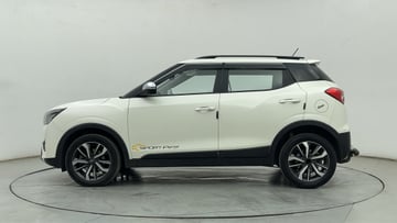 Used 2020 Mahindra XUV 300 W8 (O) 1.5 Diesel AMT Diesel Automatic Image