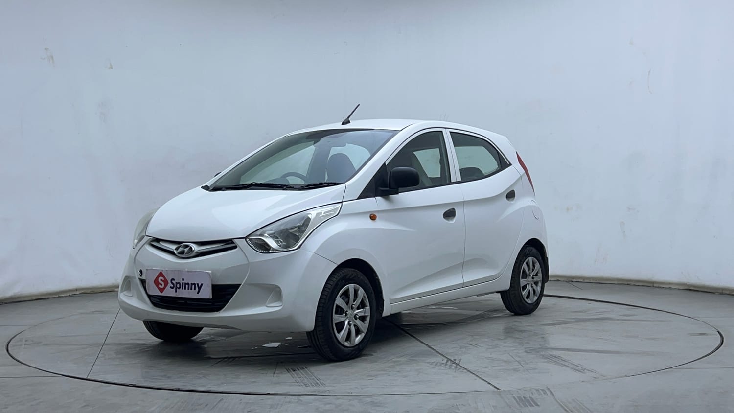 Hyundai Eon - Photo 1