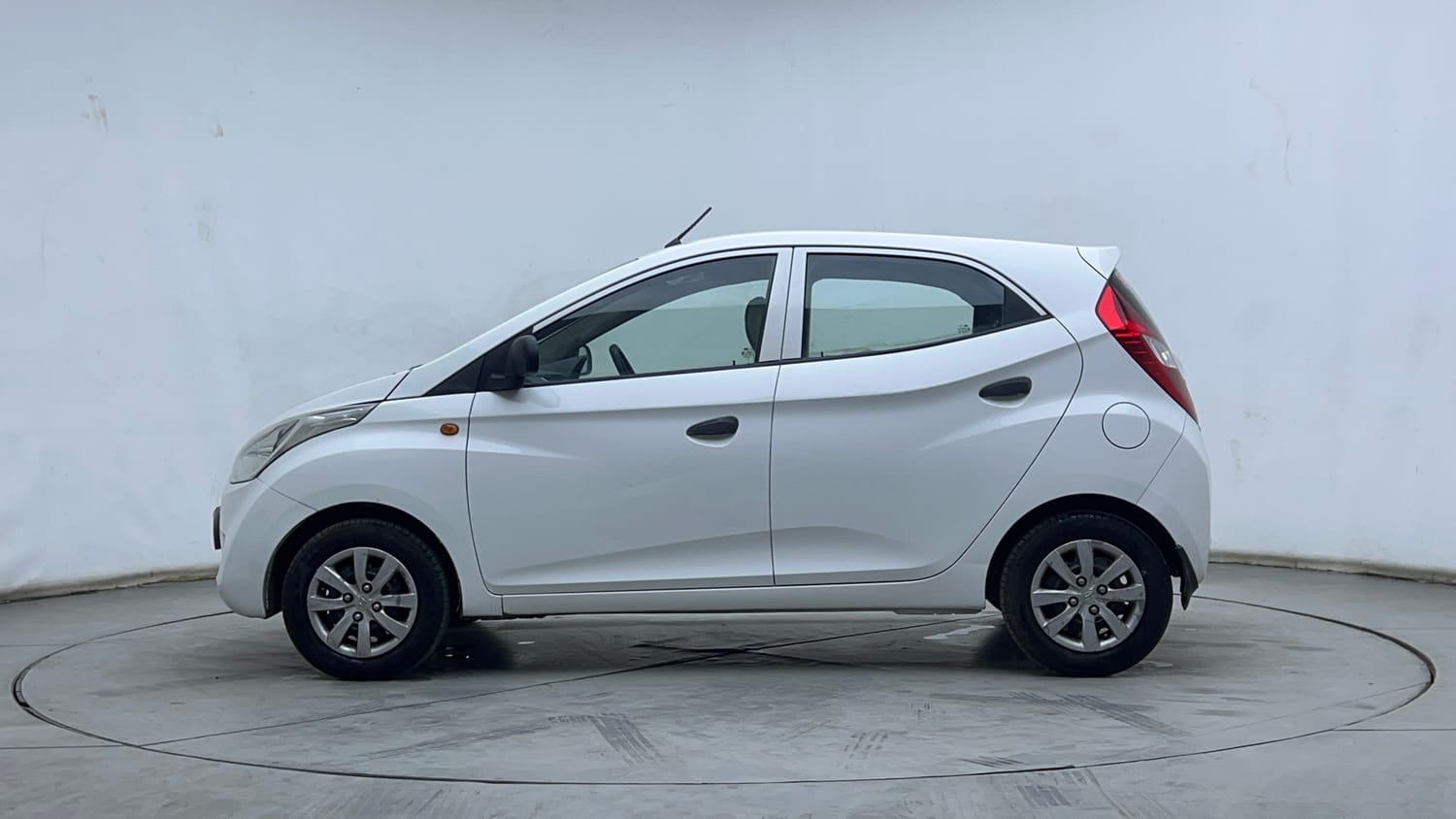 2013 Hyundai Eon - 2