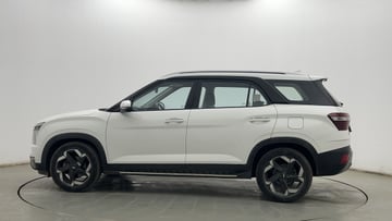 Used 2022 Hyundai Alcazar Platinum (O) 7 Seater 2.0 Petrol AT Petrol Automatic Image