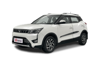 Used 2023 Mahindra XUV 300 W8 (O) 1.2 Petrol Petrol Manual Image