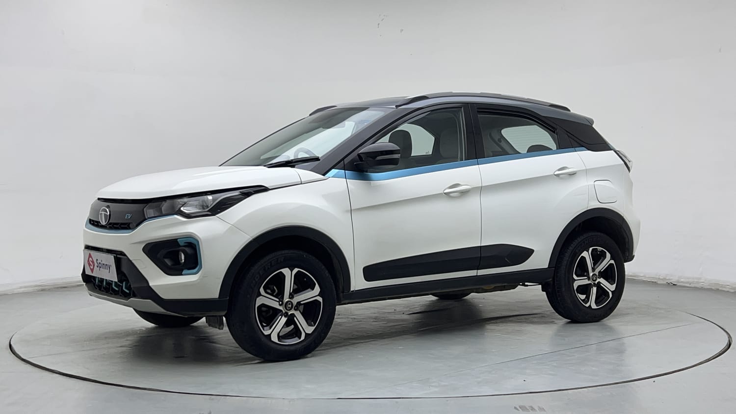2022 Tata Nexon EV XZ Plus LUX - Photo 9