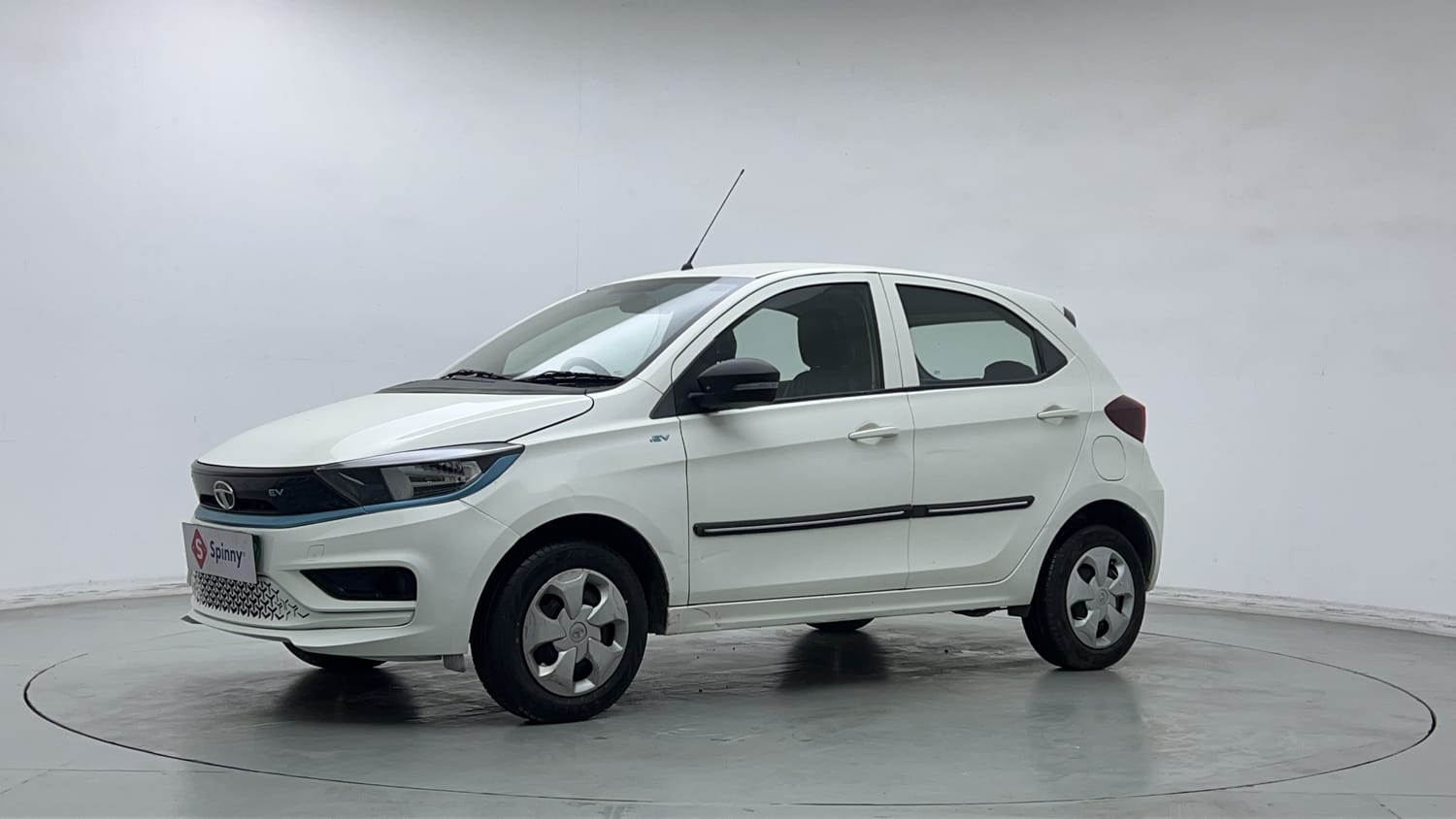 2023 Tata Tiago EV XT Long Range - Photo 1