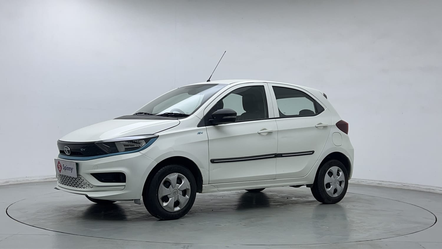 2023 Tata Tiago EV XT Long Range - Photo 9