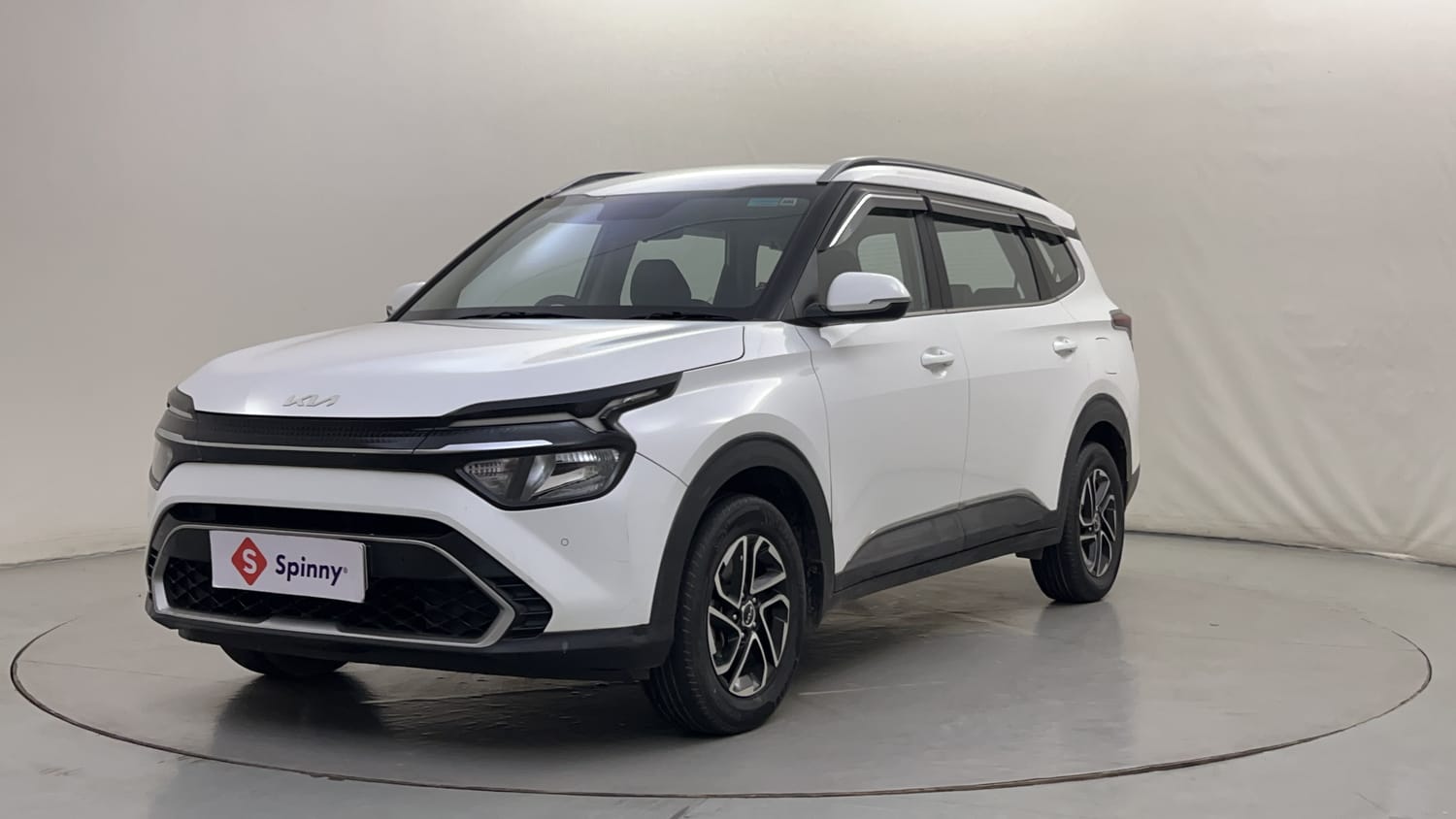 2022 Kia Carens Prestige Plus 1.4 Petrol MT 7 STR