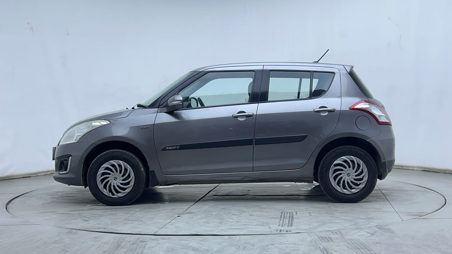 2016 Maruti Suzuki Swift - 2