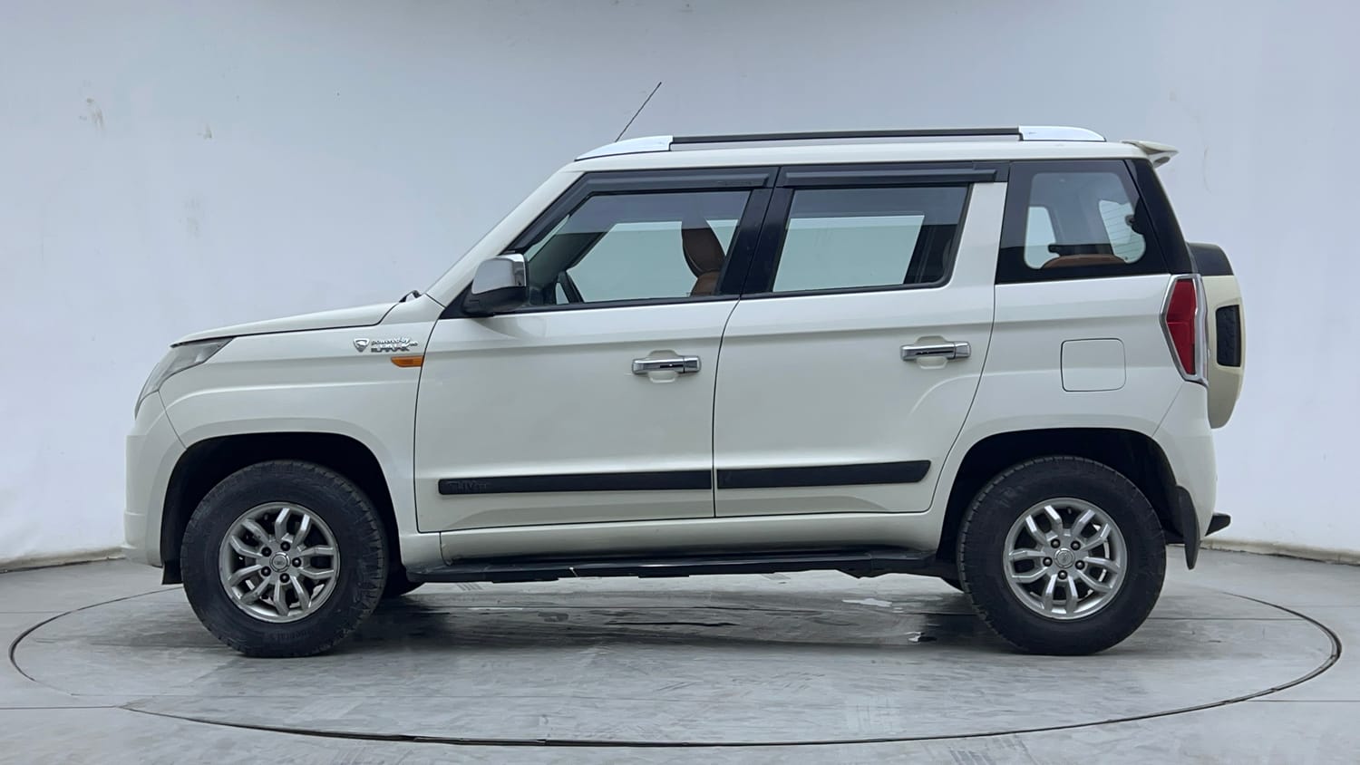 2015 Mahindra TUV300 - 2