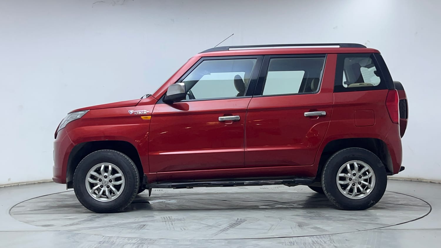 2016 Mahindra TUV300 - 2