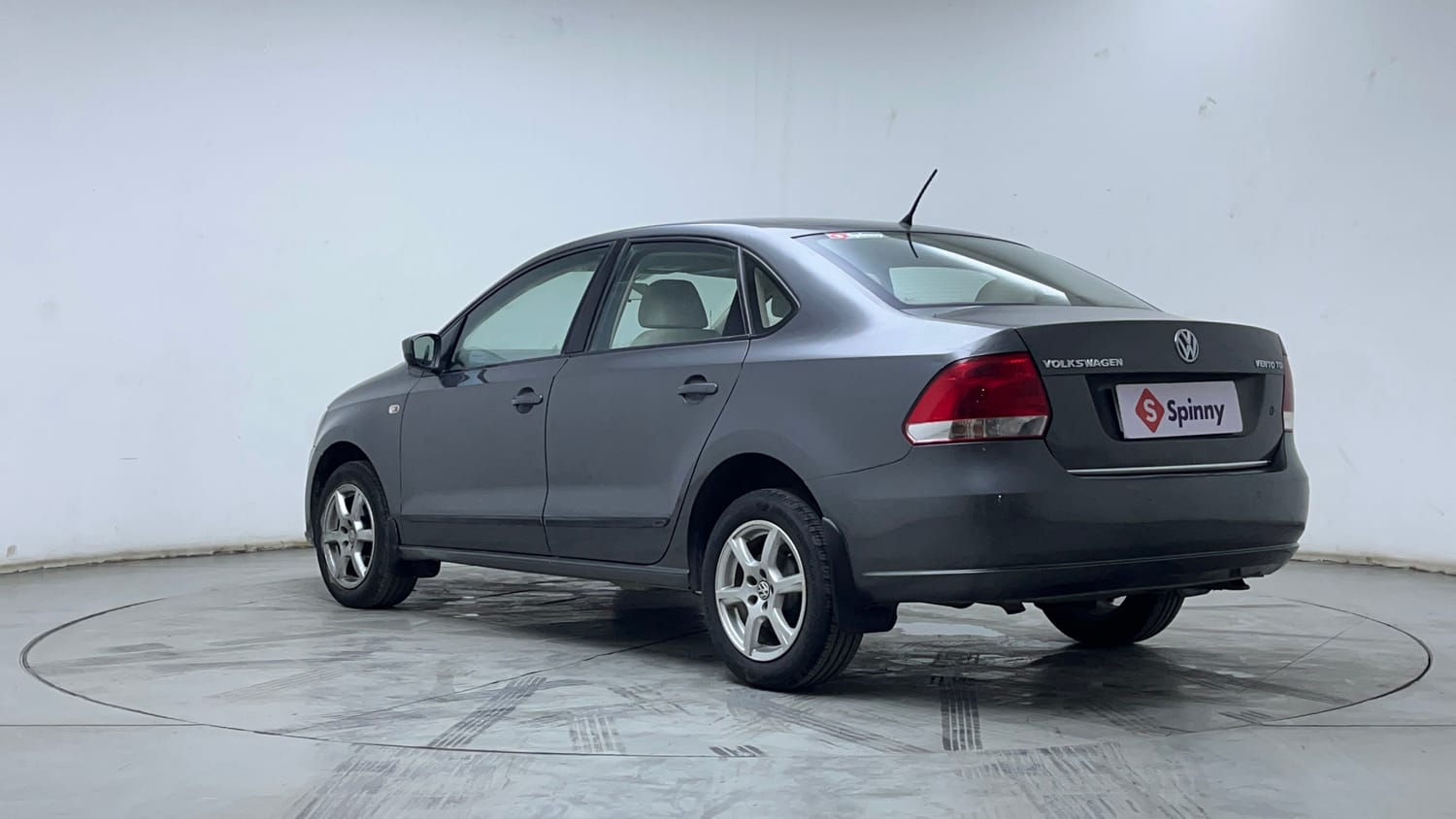 2013 Volkswagen Vento - 3