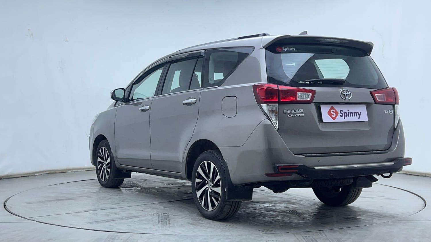 2022 Toyota Innova Crysta - 3