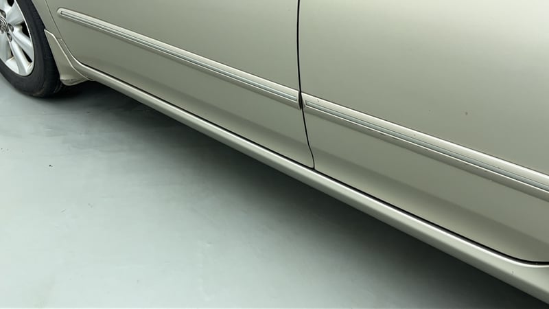Used 2013 Toyota Corolla Altis 1.8 G AT Petrol Automatic dents MINOR SCRATCH