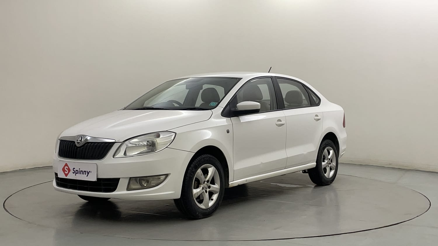 2015 Skoda Rapid 1.6 MPI Ambition MT
