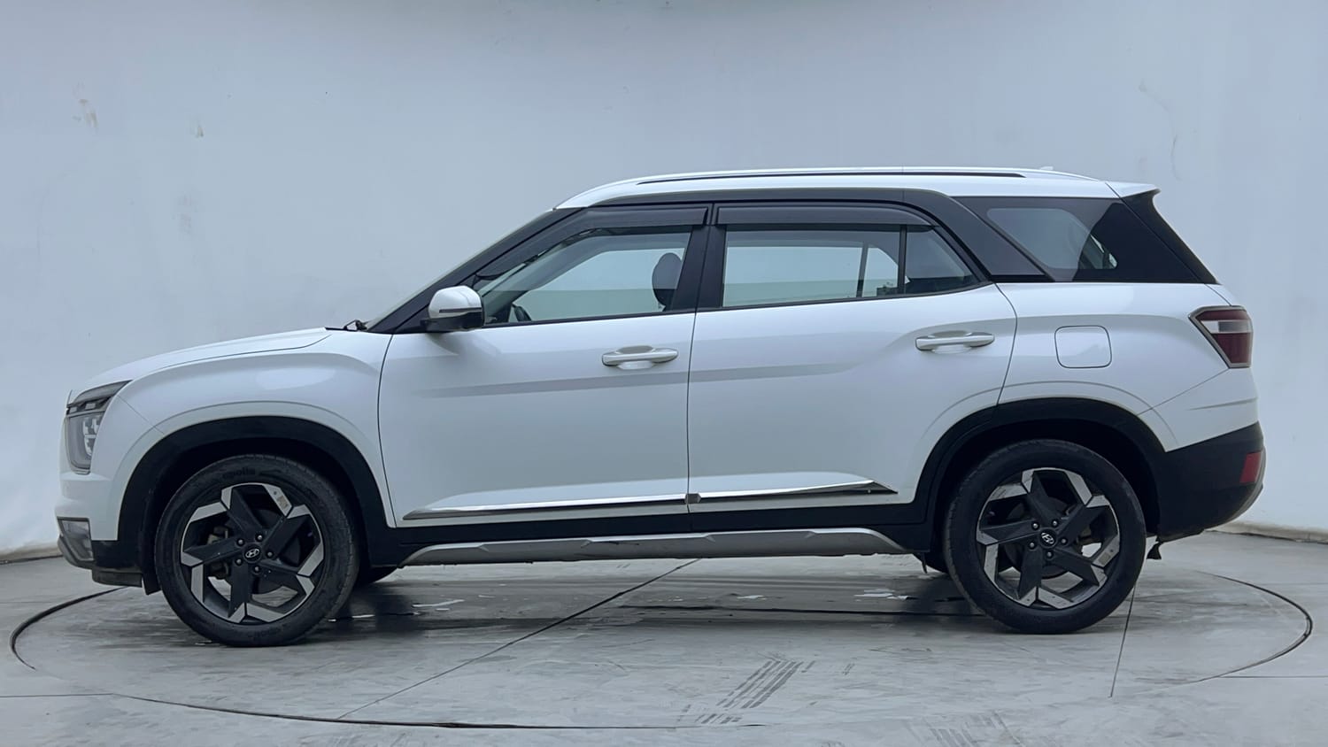 2022 Hyundai Alcazar - 2