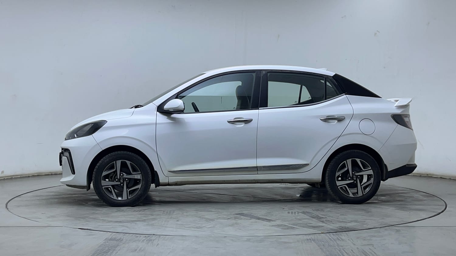2023 Hyundai Aura - 2