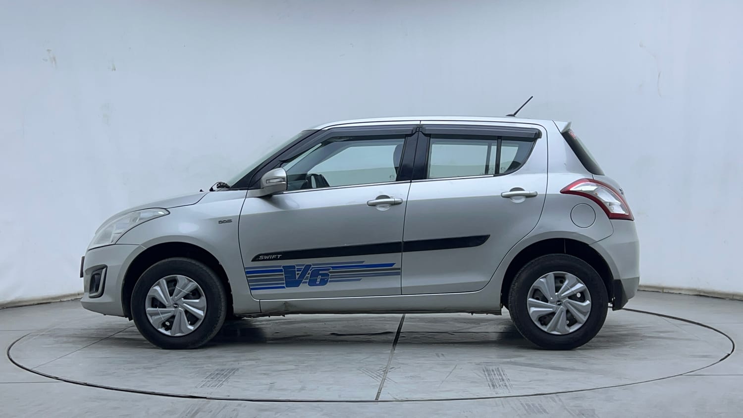 2015 Maruti Suzuki Swift - 2