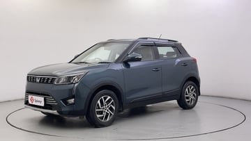 Used 2024 Mahindra XUV 300 W8 (O) 1.5 Diesel AMT Diesel Automatic Image