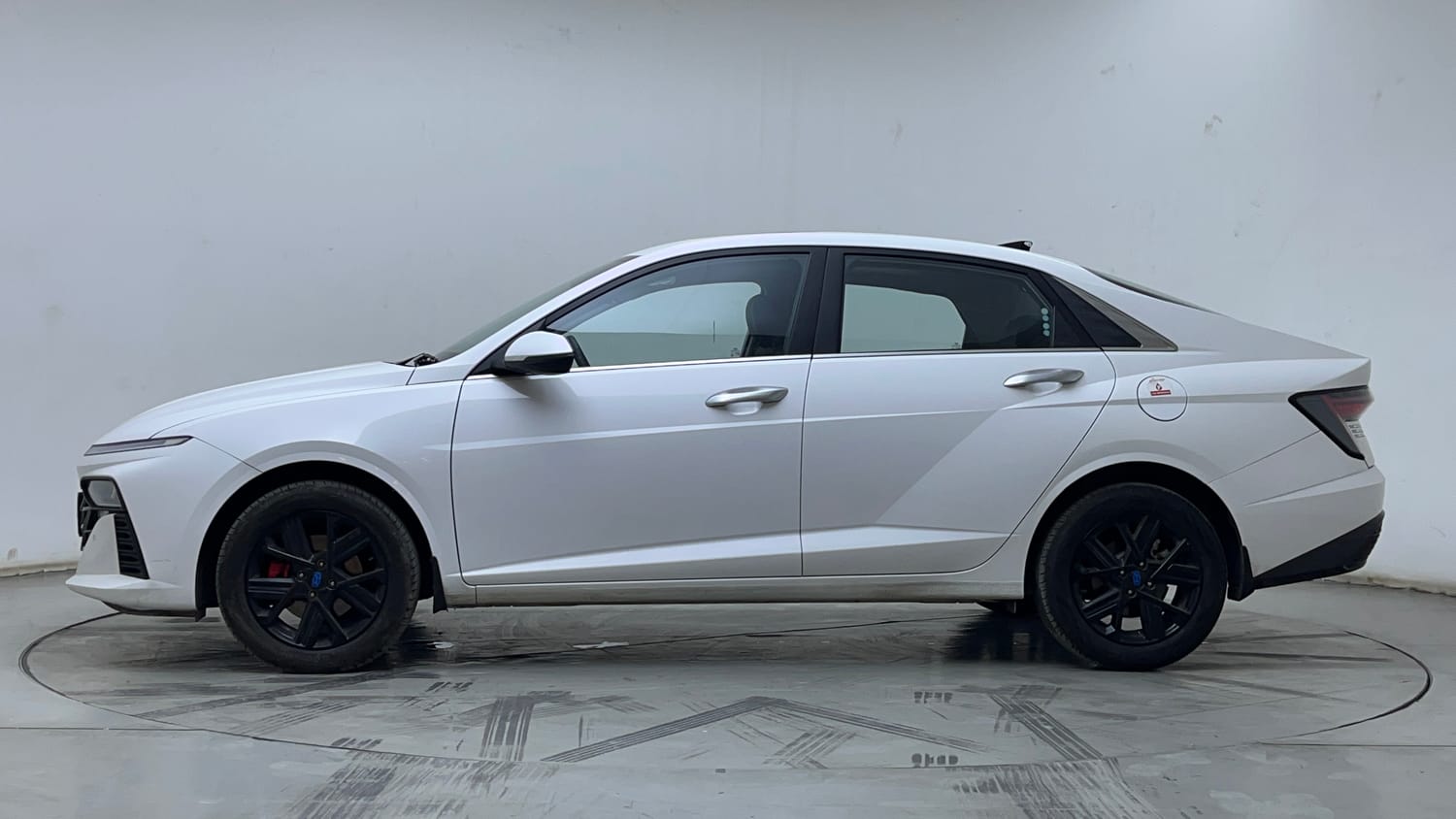 2025 Hyundai Verna - 2