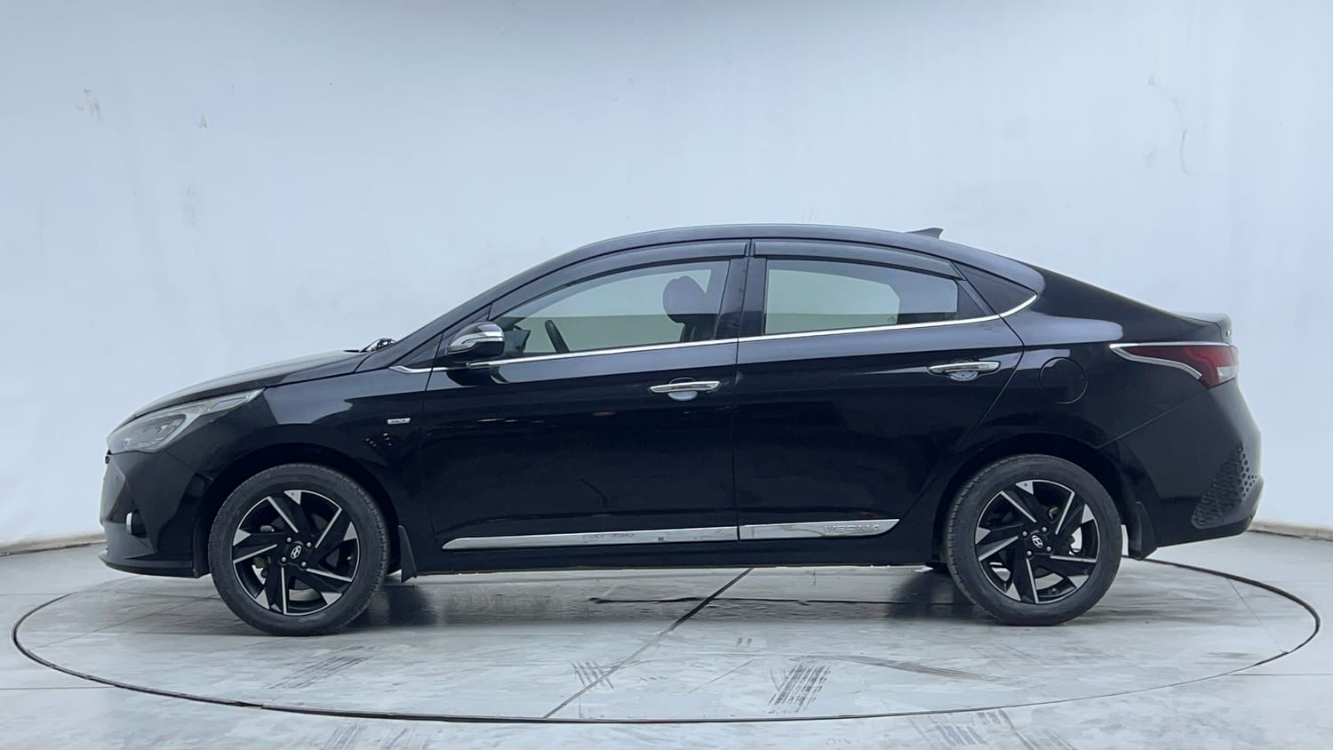 2022 Hyundai Verna - 2