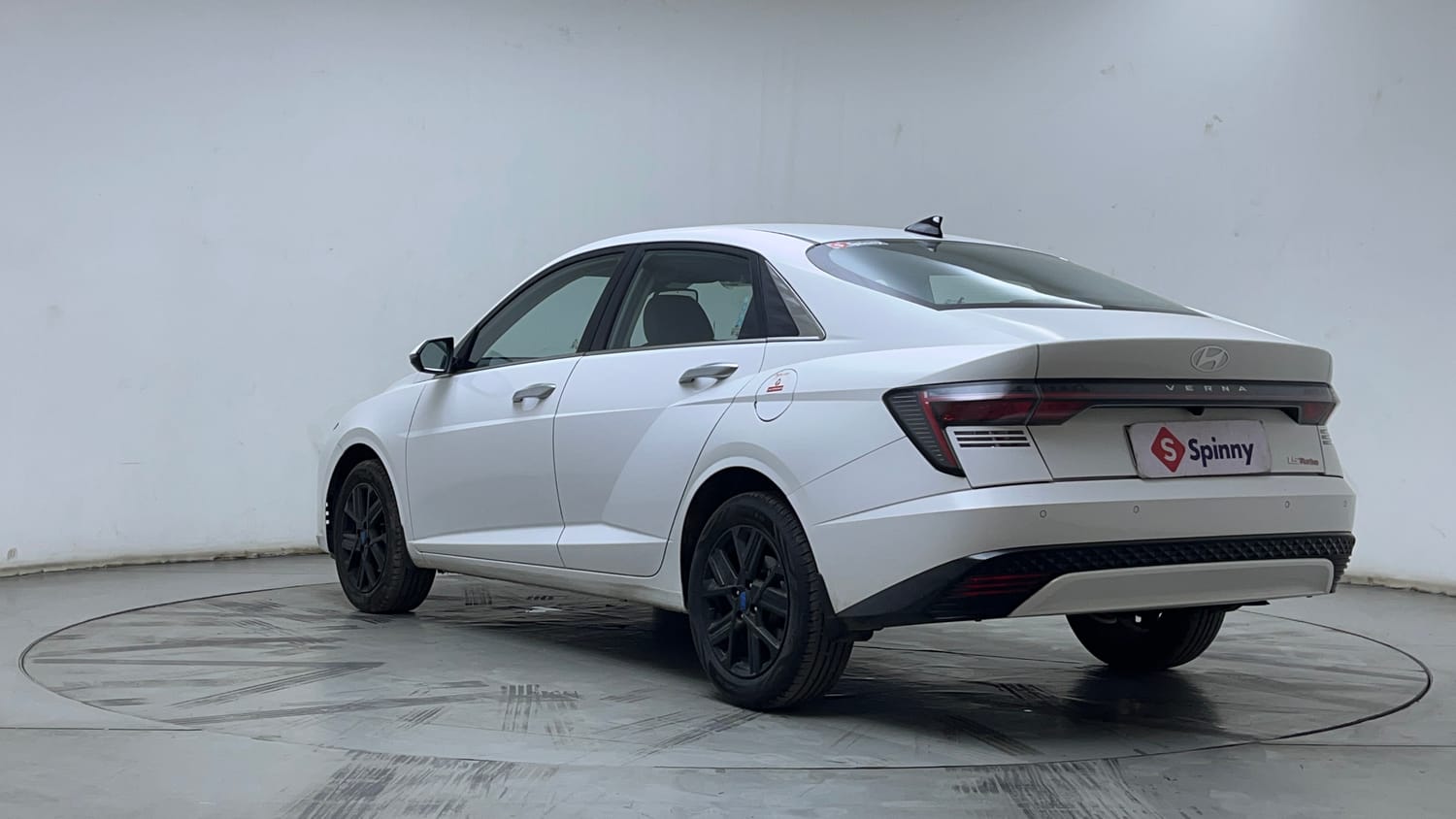 2025 Hyundai Verna - 3