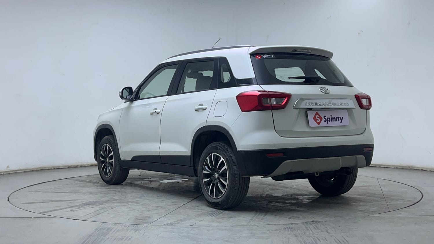 2022 Toyota Urban Cruiser - 3