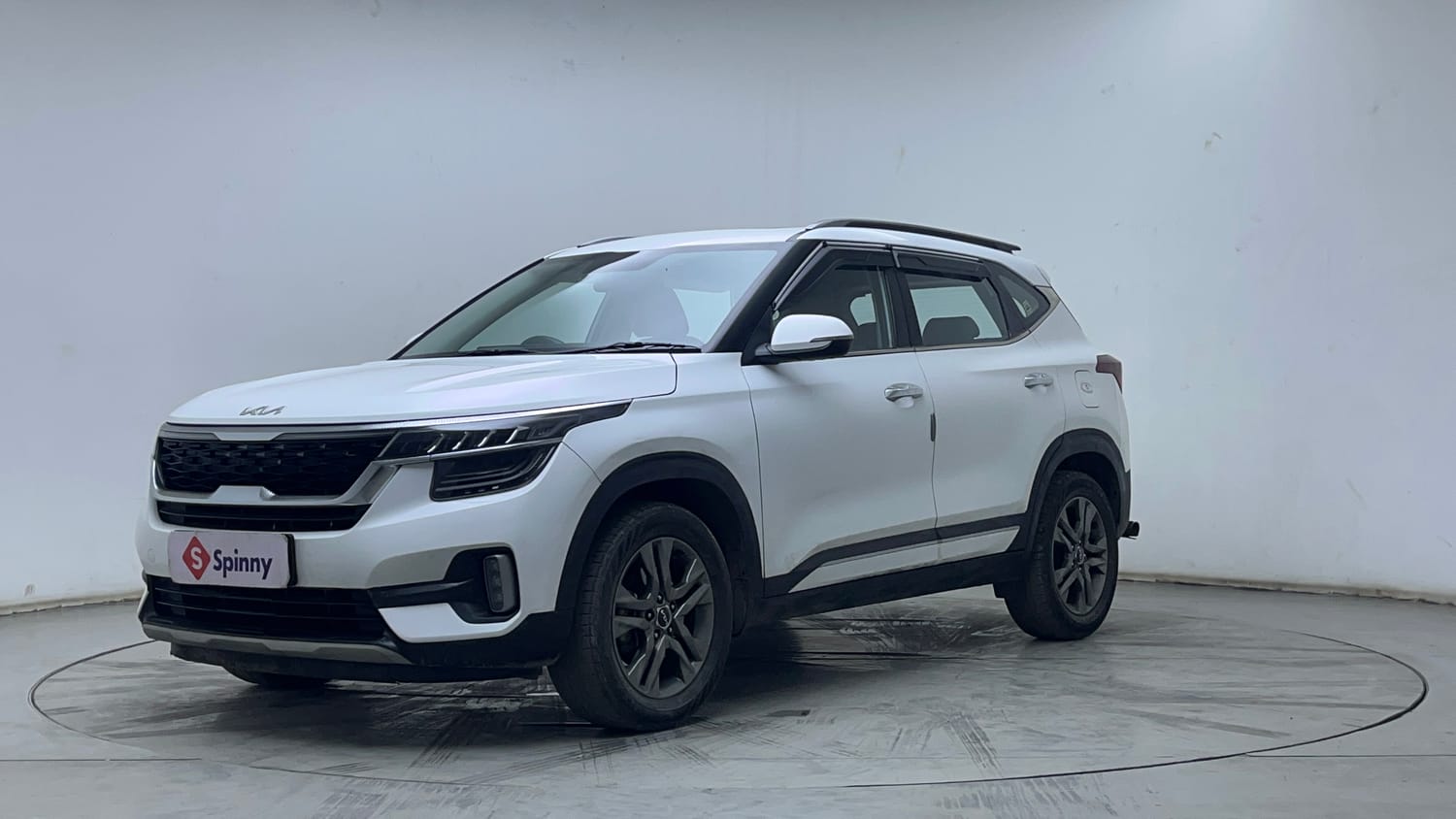 Kia Seltos - Photo 1