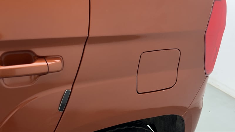 Used 2017 Mahindra TUV300 T8 Diesel Manual dents MINOR DENT