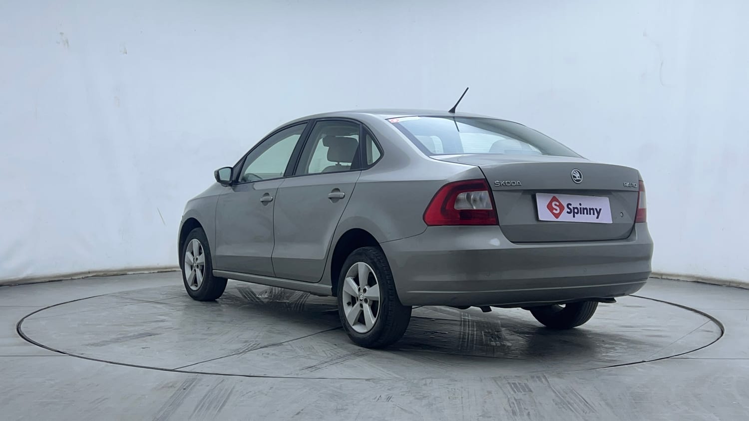 2015 Skoda Rapid - 3