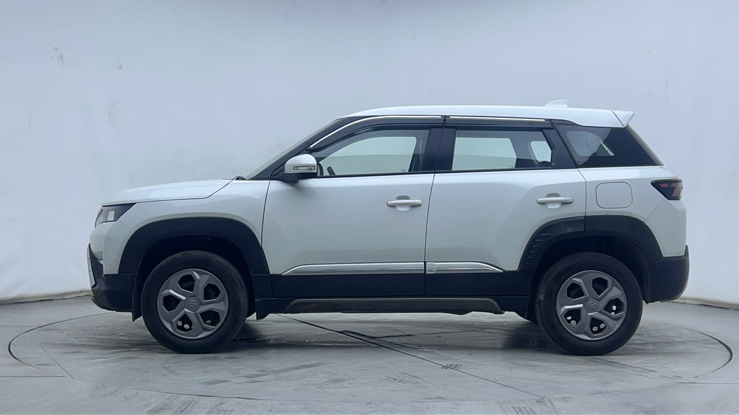 2022 Maruti Suzuki Brezza - 2