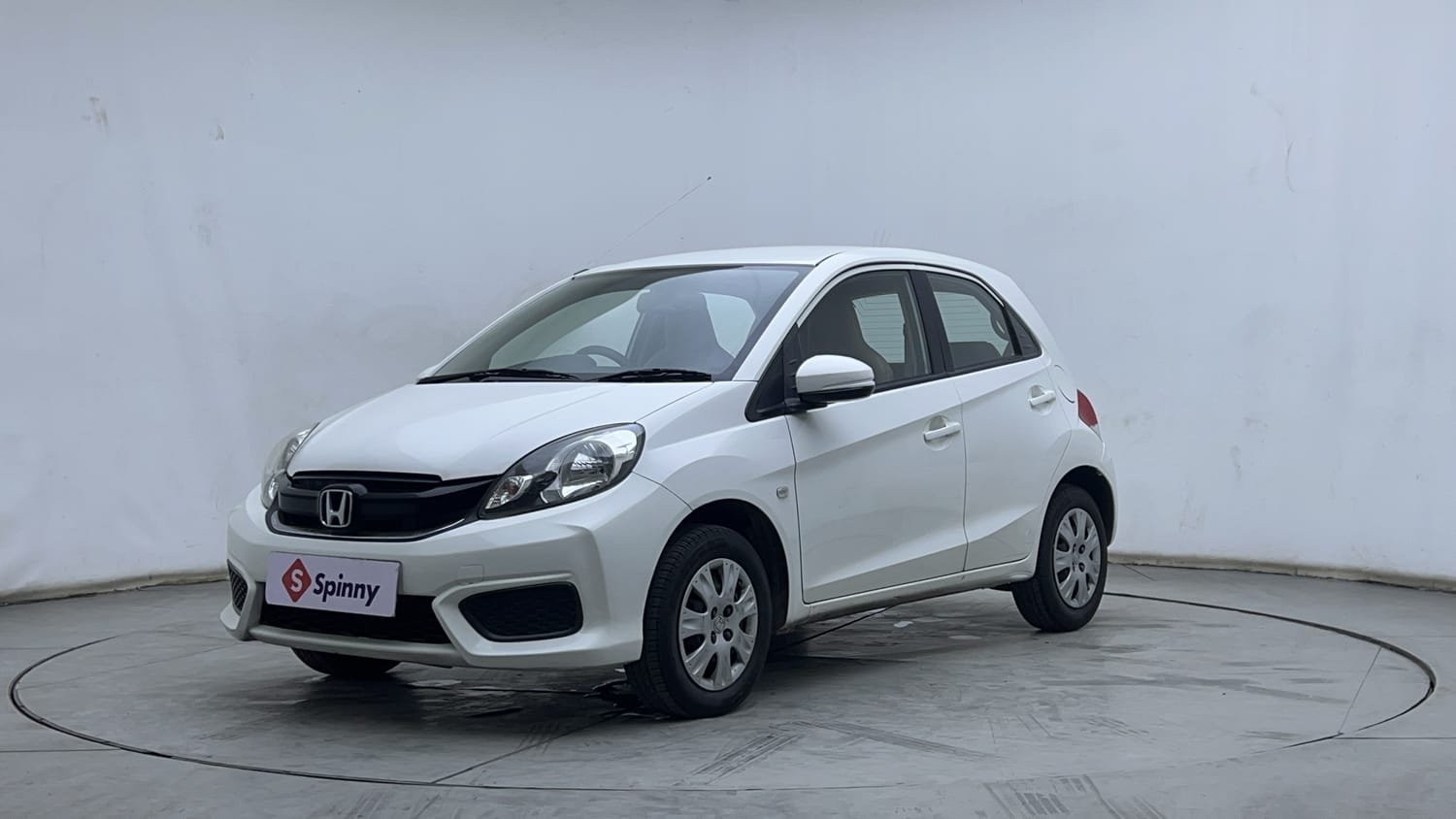 Honda Brio - Photo 1
