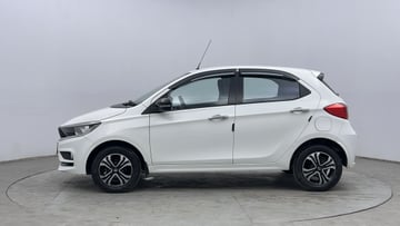 Used 2022 Tata Tiago XZ Petrol Manual Image