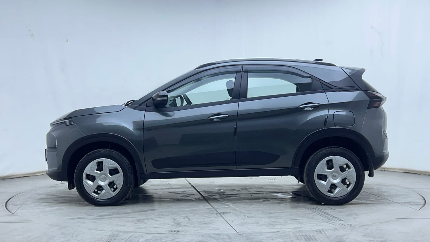 2025 Tata Nexon - 2