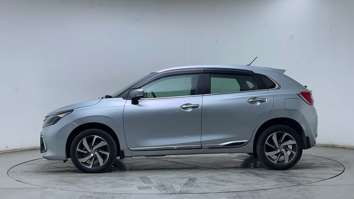 2023 Toyota Glanza - 2
