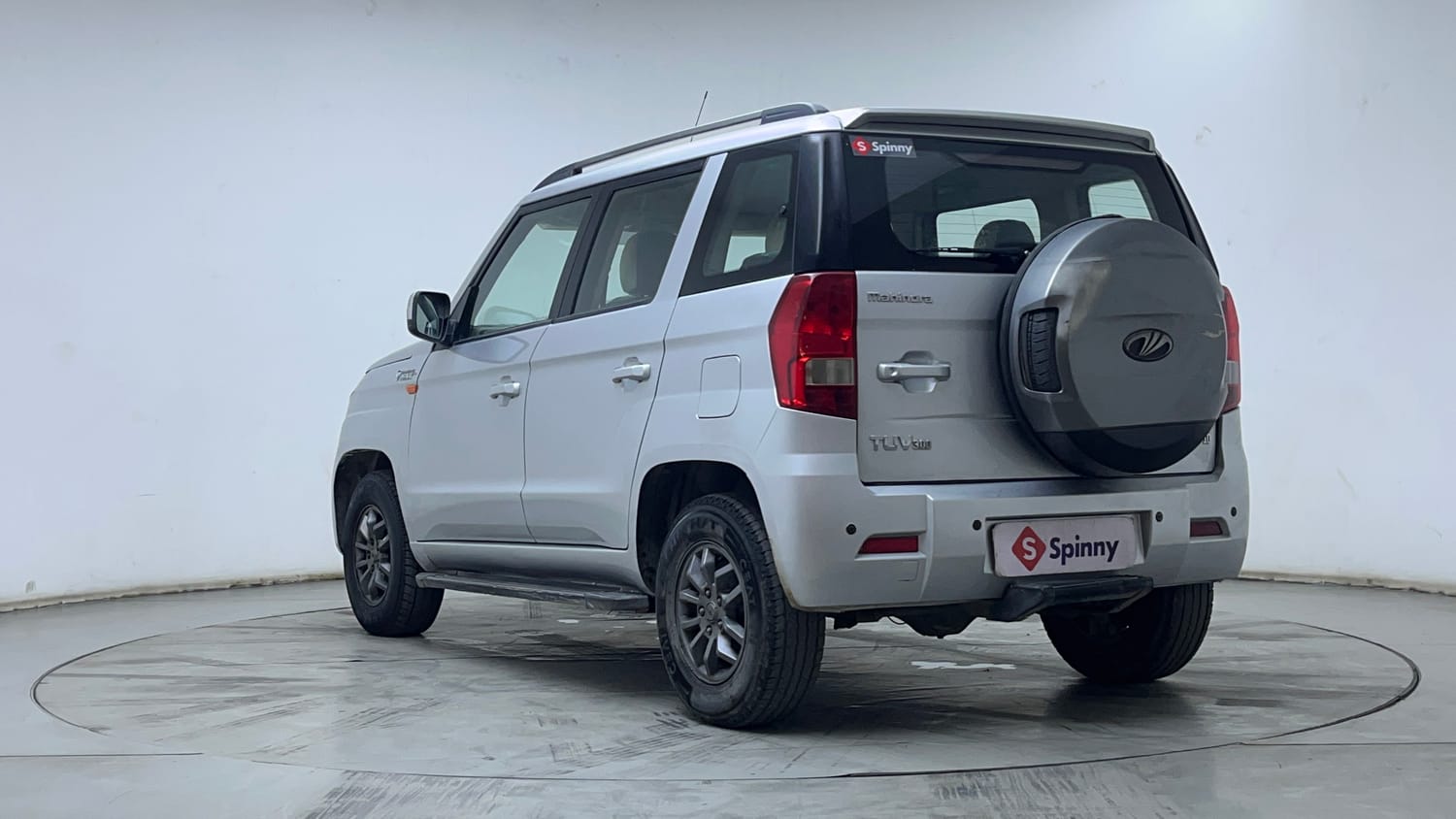 2018 Mahindra TUV300 - 3