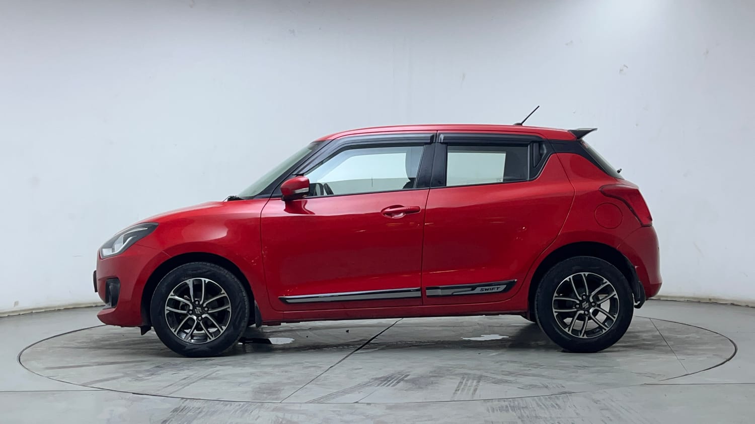 2019 Maruti Suzuki Swift - 2
